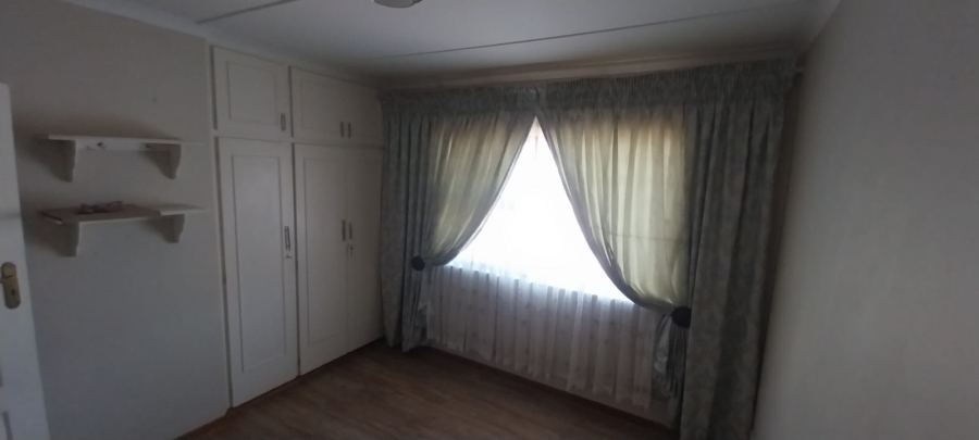 4 Bedroom Property for Sale in Beacon Bay Eastern Cape